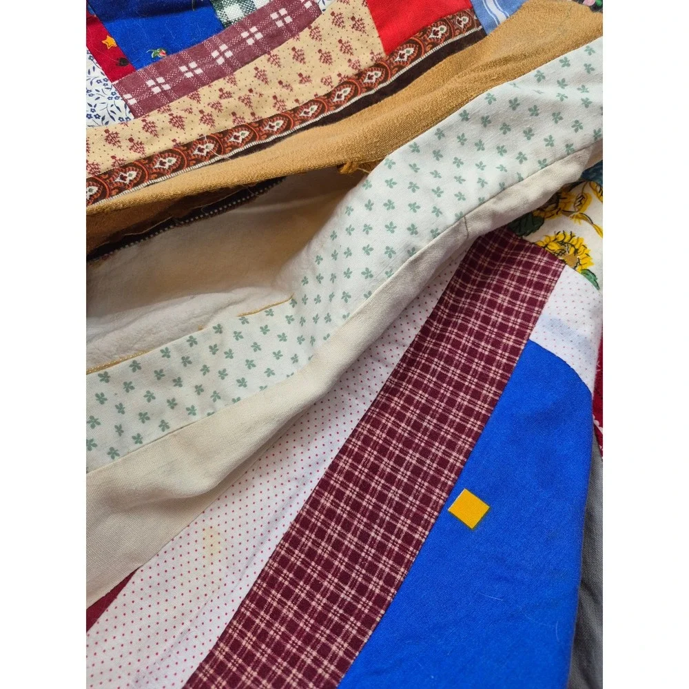 Handmade Log Cabin Patchwork Quilt Folk Art Cabin Blanket Tattered Worn 84X87